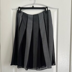 Worth New York Black & White Skirt Size 2